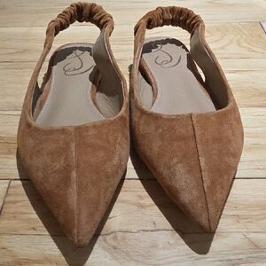 Elegant Tan Suede Women's Flats